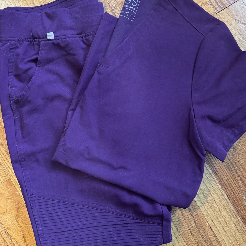 Figs Purple Jam Scrubs Size M